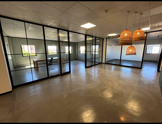 877M² OFFICE TO LET IN CENTURY CITY
